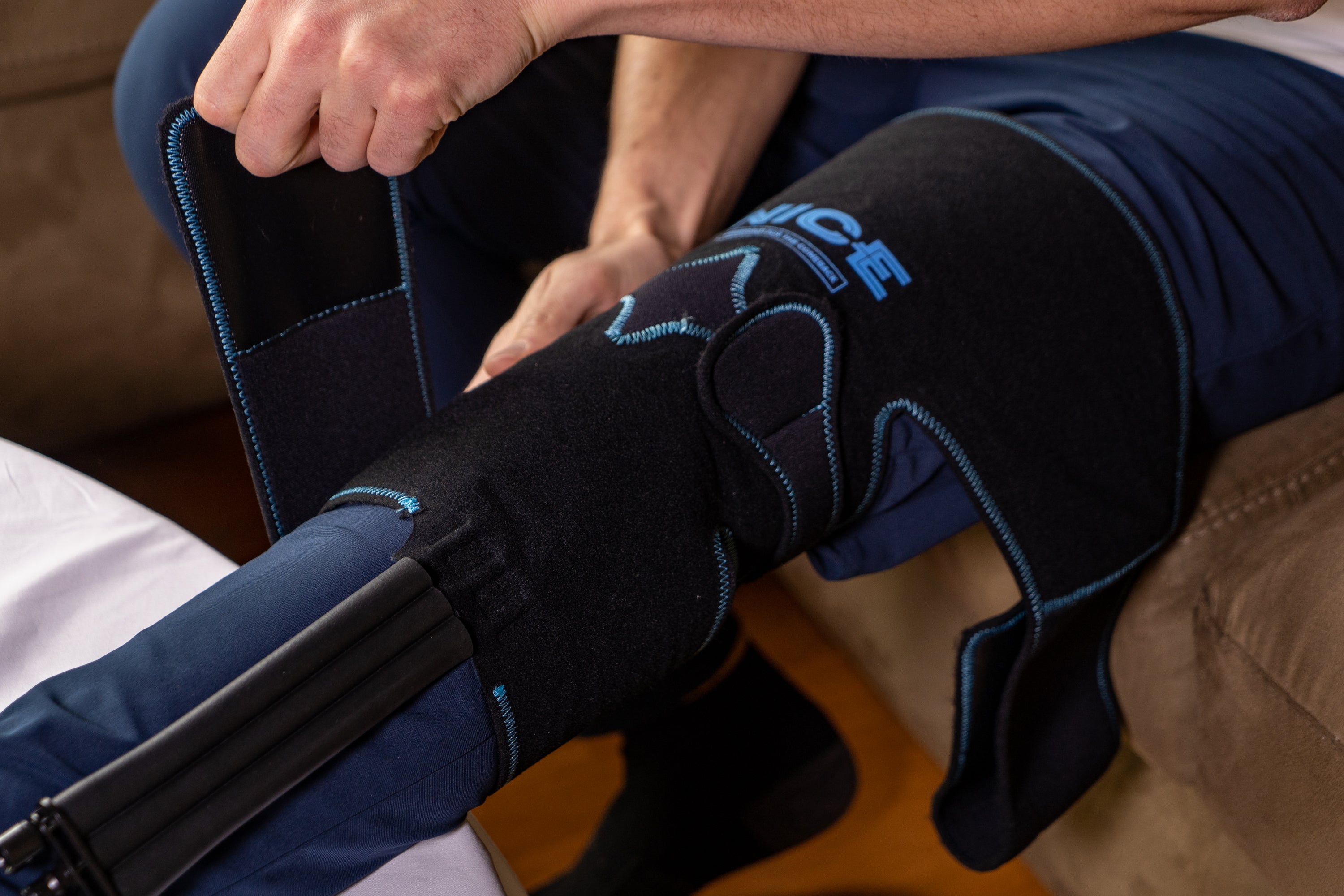 Articulated Knee Therapy Wrap