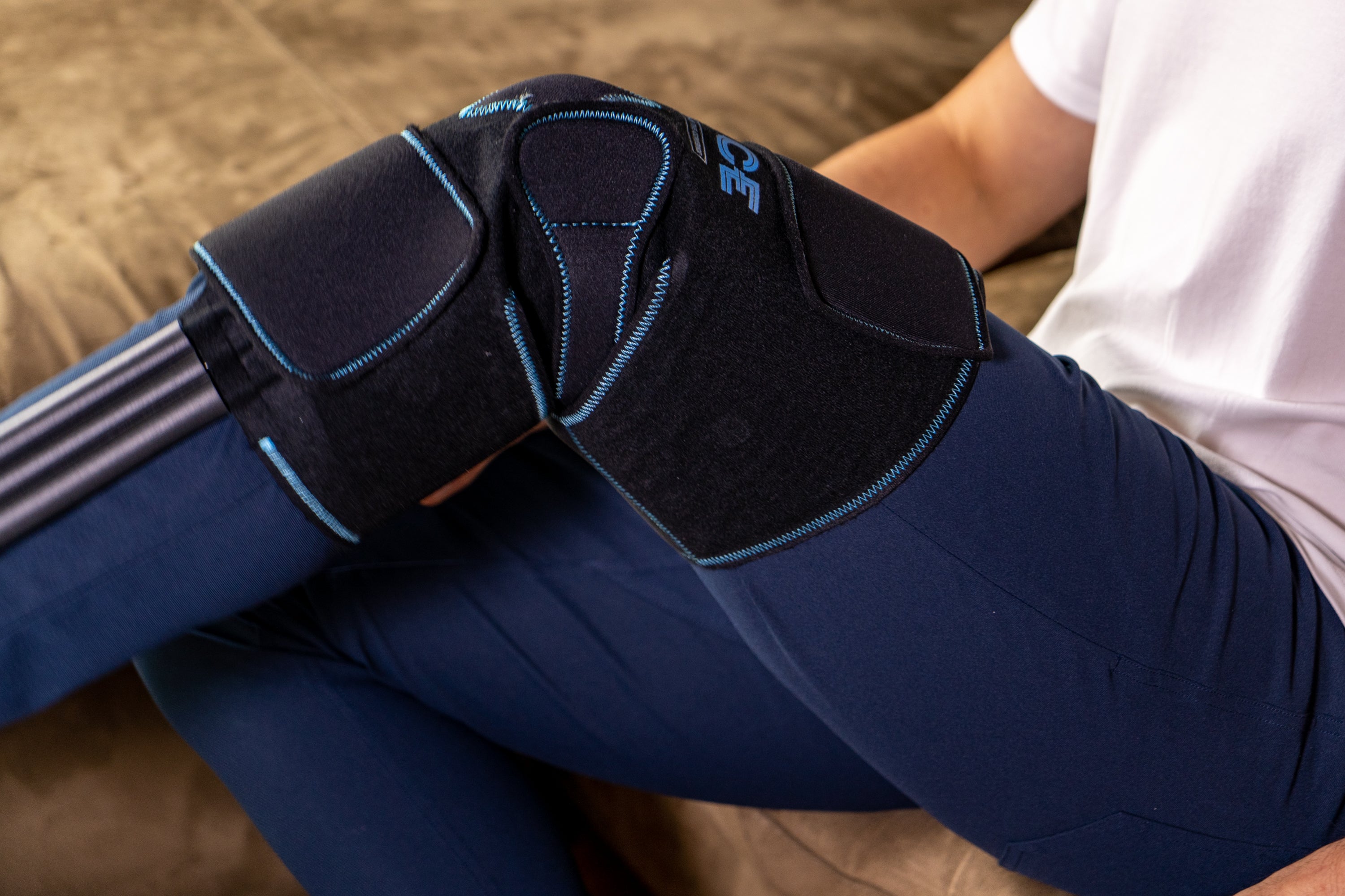 Articulated Knee Therapy Wrap