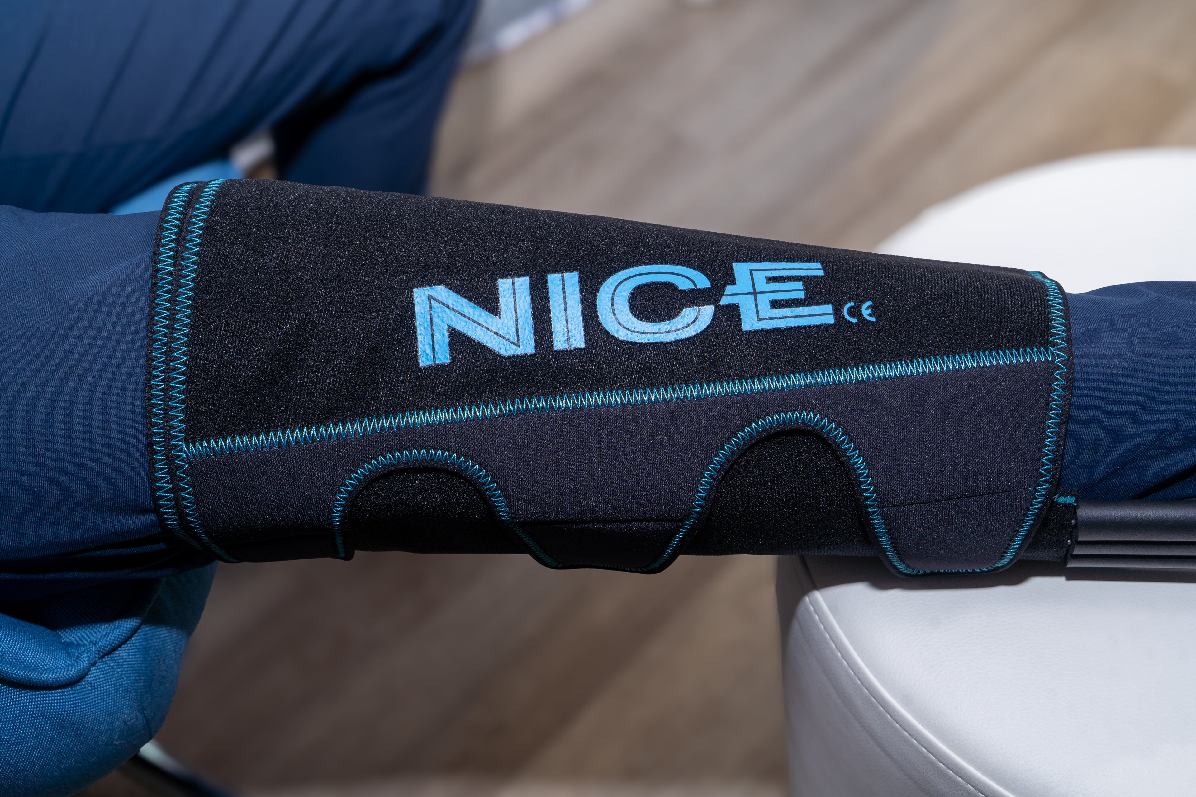 Straight Knee Therapy Wrap